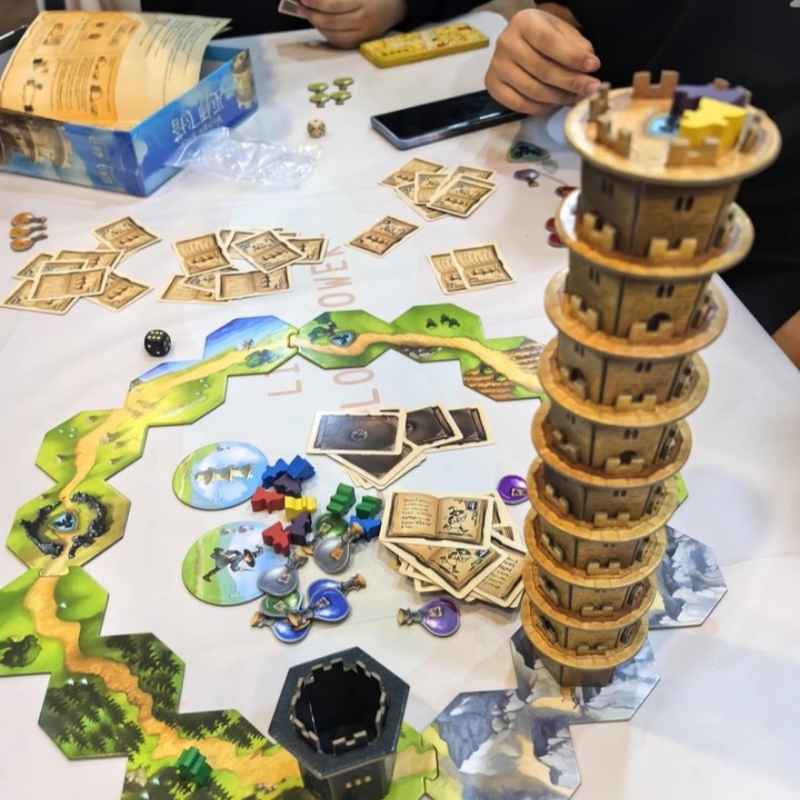 Wandering Towers Strategy Boar - Board Game Live のレビューと価格